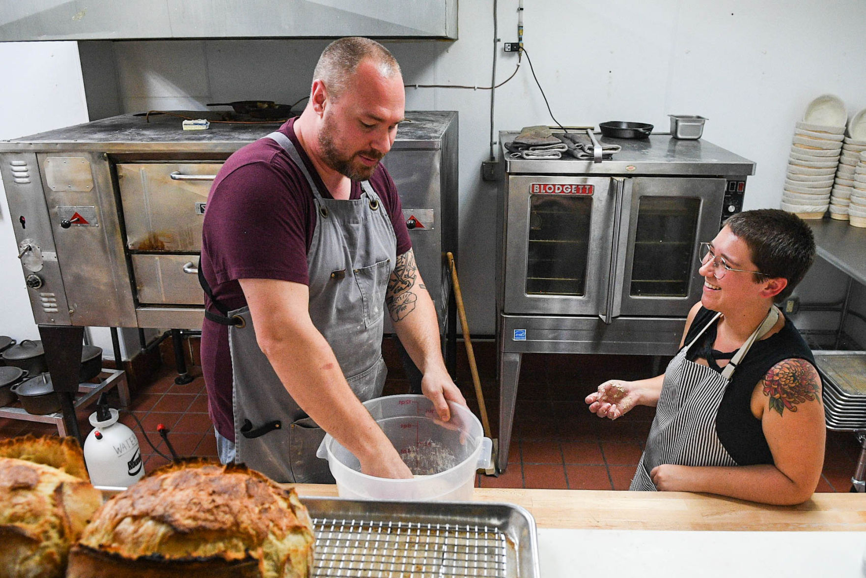 070221-qc-nws-bakery-005